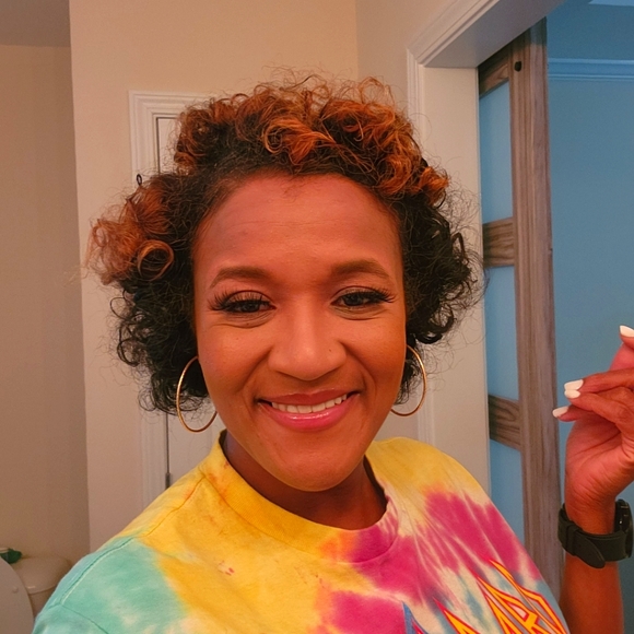 Meet your Posher, Brandy - Picture 1 of 1